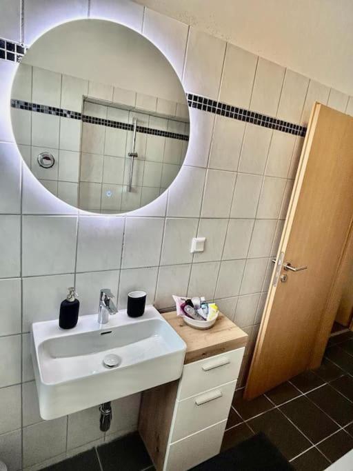 Moderne Ruhige Angebunden Appartement *